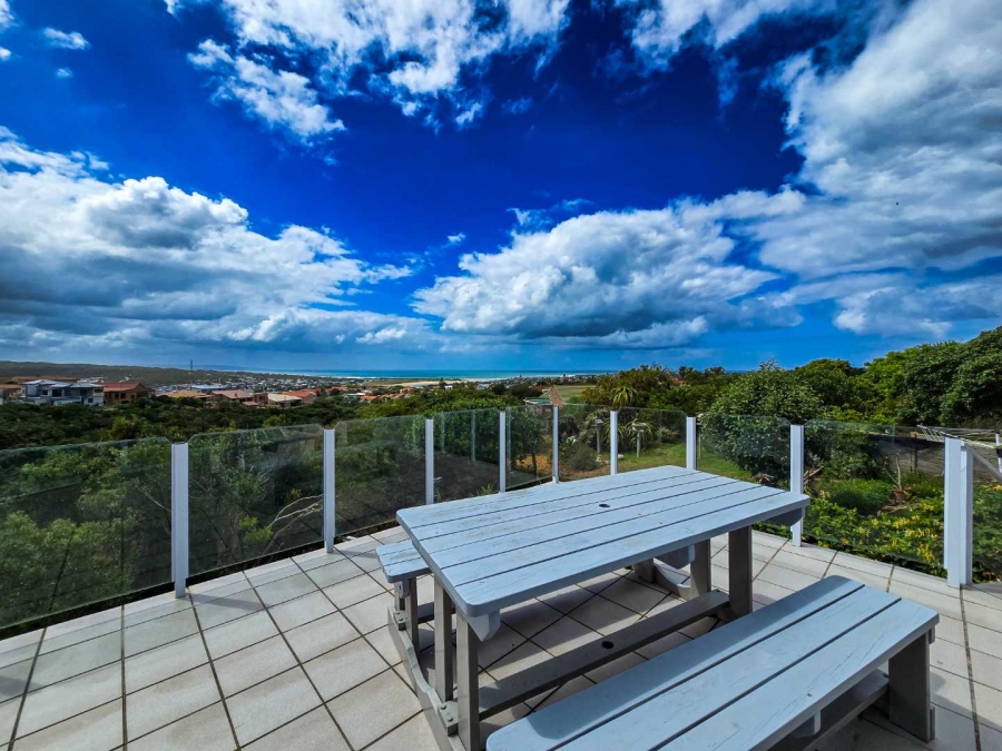 4 Bedroom Property for Sale in Stilbaai Wes Western Cape